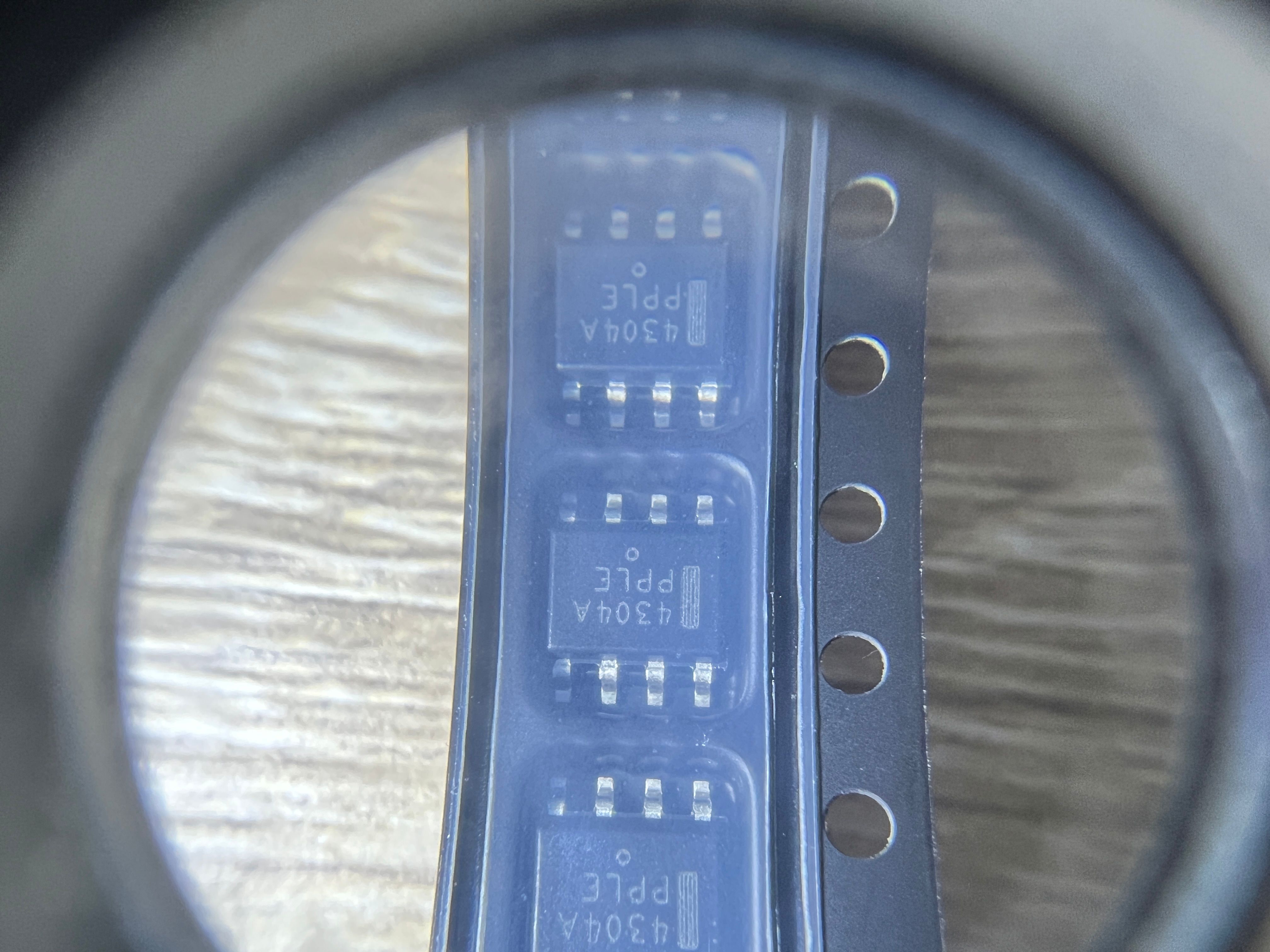 NCP4304ADR2G